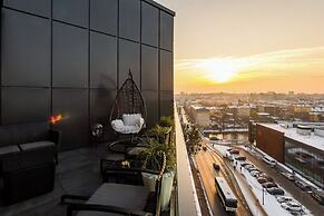 Q18 ApartHotel