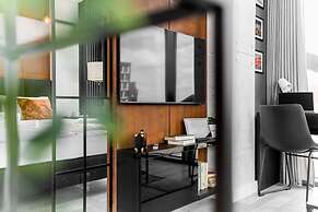 Q18 ApartHotel