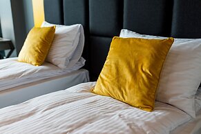 Q18 ApartHotel