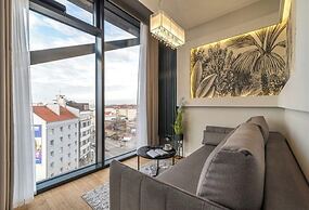 Q18 ApartHotel