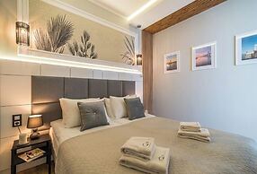 Q18 ApartHotel