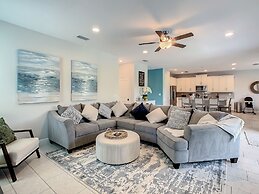 Encanto 5br Upscale Home In Encore Near Disney 5 Bedroom Home by Redaw