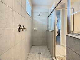 Encanto 5br Upscale Home In Encore Near Disney 5 Bedroom Home by Redaw