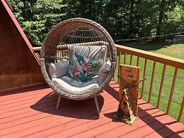 Andy Woods Lodge - 4 Bedrooms, 1.5 Baths, Sleeps 8 4 Home by RedAwning