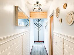 Andy Woods Lodge - 4 Bedrooms, 1.5 Baths, Sleeps 8 4 Home by RedAwning