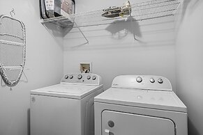 Andy Woods Lodge - 4 Bedrooms, 1.5 Baths, Sleeps 8 4 Home by RedAwning