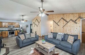 Andy Woods Lodge - 4 Bedrooms, 1.5 Baths, Sleeps 8 4 Home by RedAwning