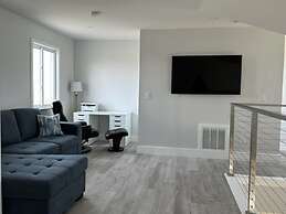 Ocean Sunrise 3 Bedroom Home by RedAwning