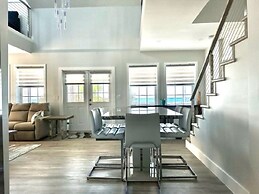 Ocean Sunrise 3 Bedroom Home by RedAwning