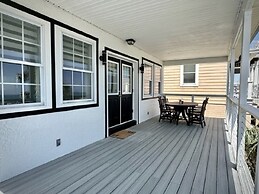 Ocean Sunrise 3 Bedroom Home by RedAwning