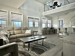 Ocean Sunrise 3 Bedroom Home by RedAwning