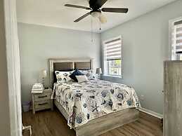 Ocean Sunrise 3 Bedroom Home by RedAwning