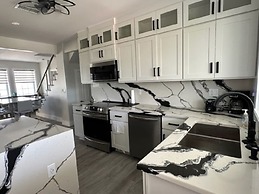 Ocean Sunrise 3 Bedroom Home by RedAwning