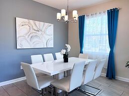 5 Bed 5 Bath South Facing Pool Home Storey Lake 5 Bedroom Home by RedA