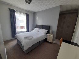 Stylish 4 bed House - 15 min to Manchester Centre