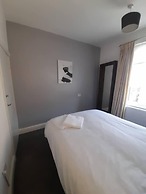 Stylish 4 bed House - 15 min to Manchester Centre