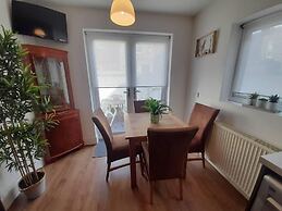 Stylish 4 bed House - 15 min to Manchester Centre