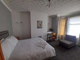 Stylish 4 bed House - 15 min to Manchester Centre