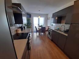 Stylish 4 bed House - 15 min to Manchester Centre