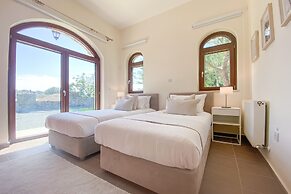 Phaedrus Living Luxury Villa Kathikas