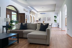 Phaedrus Living Luxury Villa Kathikas