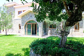 Phaedrus Living Luxury Villa Kathikas