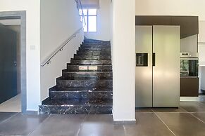 Phaedrus Living Luxury Villa Kathikas