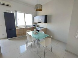 Remarkable 2-bed Apartment in St Julians