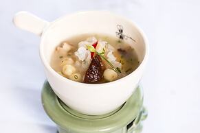 Hera Classic Boutique Cruises