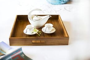 Hera Classic Boutique Cruises