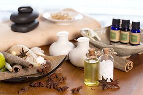 Hera Classic Boutique Cruises