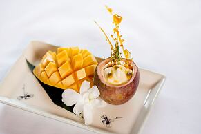 Hera Classic Boutique Cruises