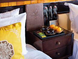 Hera Classic Boutique Cruises