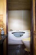 Hera Classic Boutique Cruises