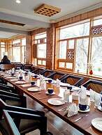 Dumani Nagar Hotel & Resort