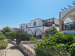 Carrington Sea Magic 2 bed Plus 2 Apartment