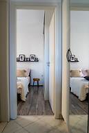 Modern Apartment With Balcony, Near Shopping Mall