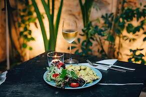 Grace Lounge Premium