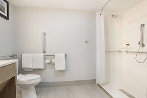 Best Western Plus Mobile Inn & Suites