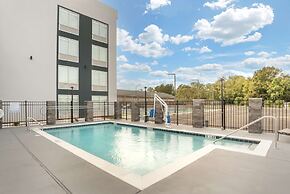 Best Western Plus Mobile Inn & Suites