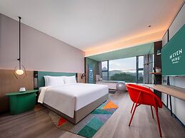 EVEN Hotels Shenzhen Guangming Cloud Park by IHG