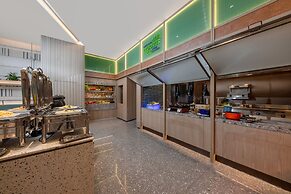 EVEN Hotels Shenzhen Guangming Cloud Park by IHG