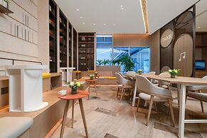 EVEN Hotels Shenzhen Guangming Cloud Park by IHG