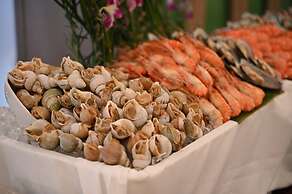 EVEN Hotels Shenzhen Guangming Cloud Park by IHG