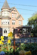 The Adams Pragge House