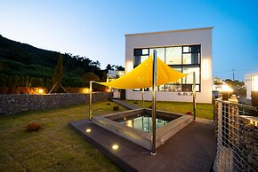 Baekya Pool Villa & Kids