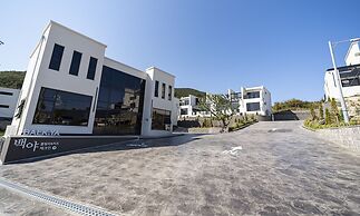 Baekya Pool Villa & Kids