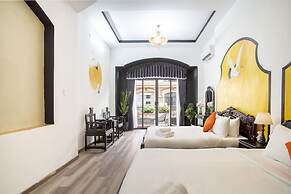 SAZI Ben Thanh Hotel