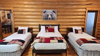 Beargrass Lodging and RV Resort