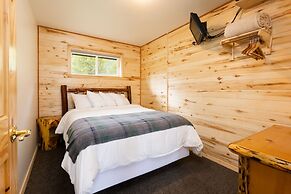 Beargrass Lodging and RV Resort